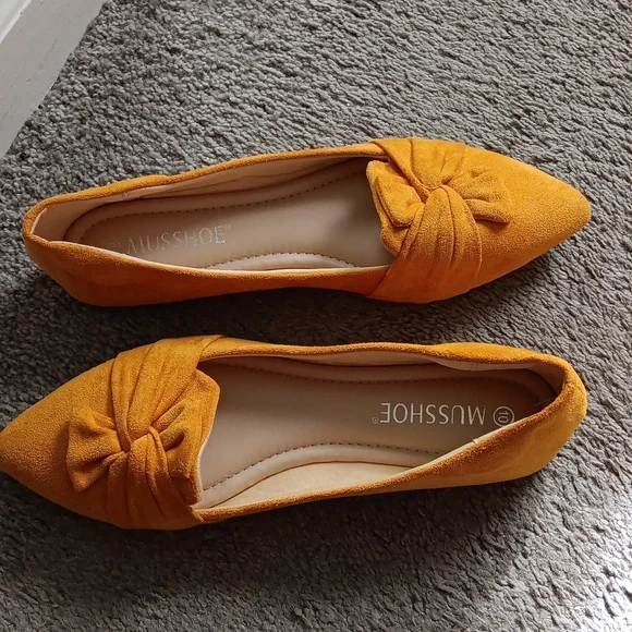 MUSSHOE Pointed Toe Slip On Flats - 10 - Picture 2 of 6